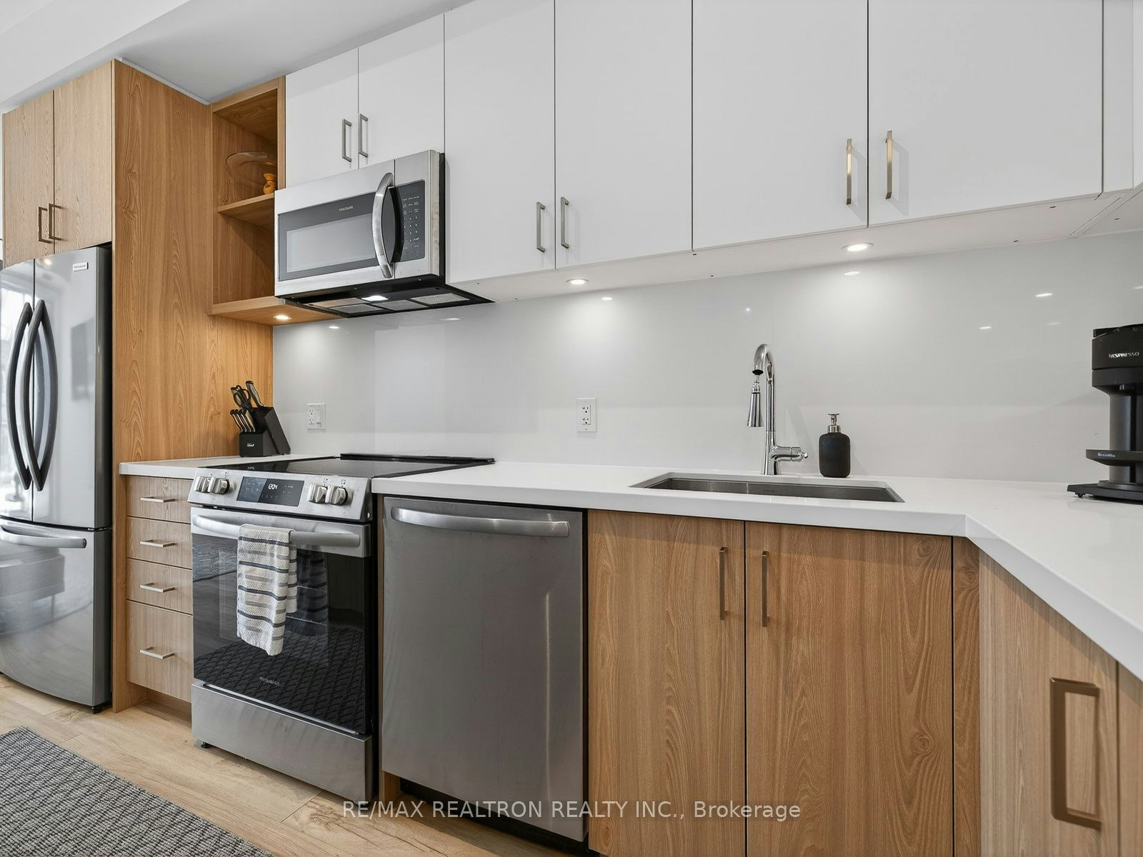 240-333 Sunseeker Avenue, Innisfil, ON, L9R 0R6 - 8