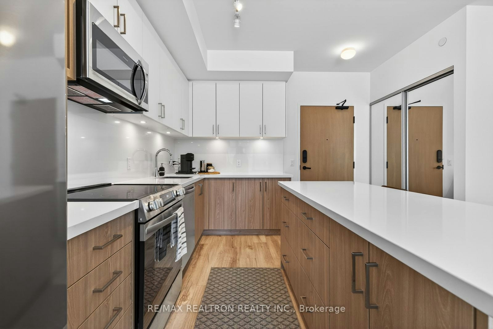 240-333 Sunseeker Avenue, Innisfil, ON, L9R 0R6 - 9