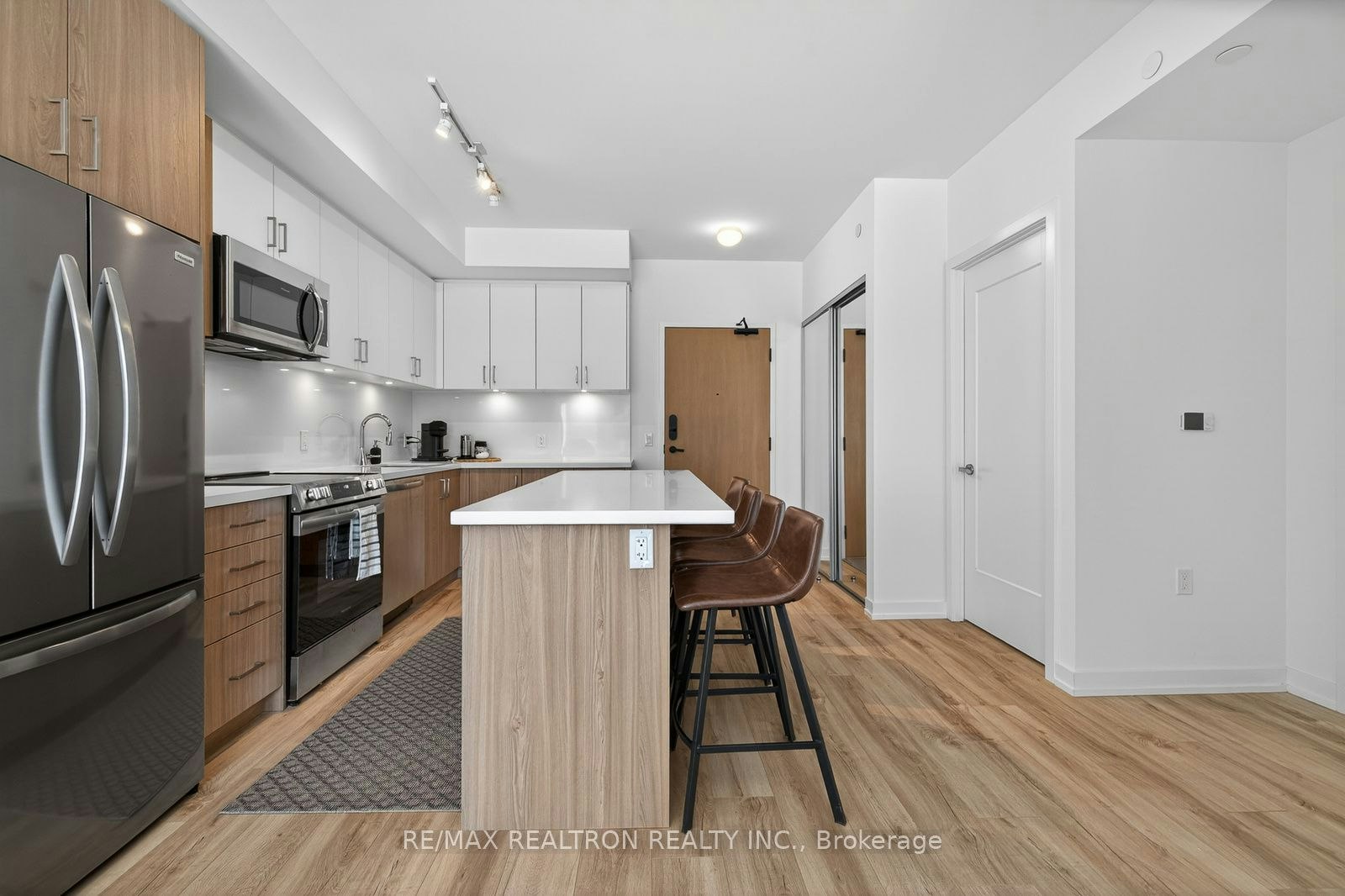 240-333 Sunseeker Avenue, Innisfil, ON, L9R 0R6 - 14