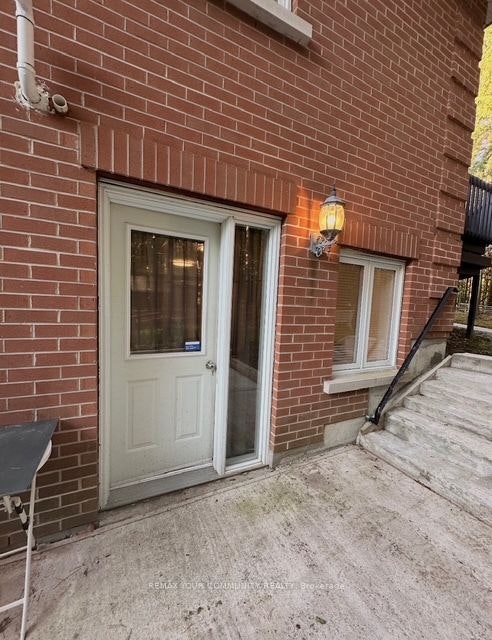 18 Loggers Trail, Whitchurch-Stouffville, ON, L3Y 4W1 - 2