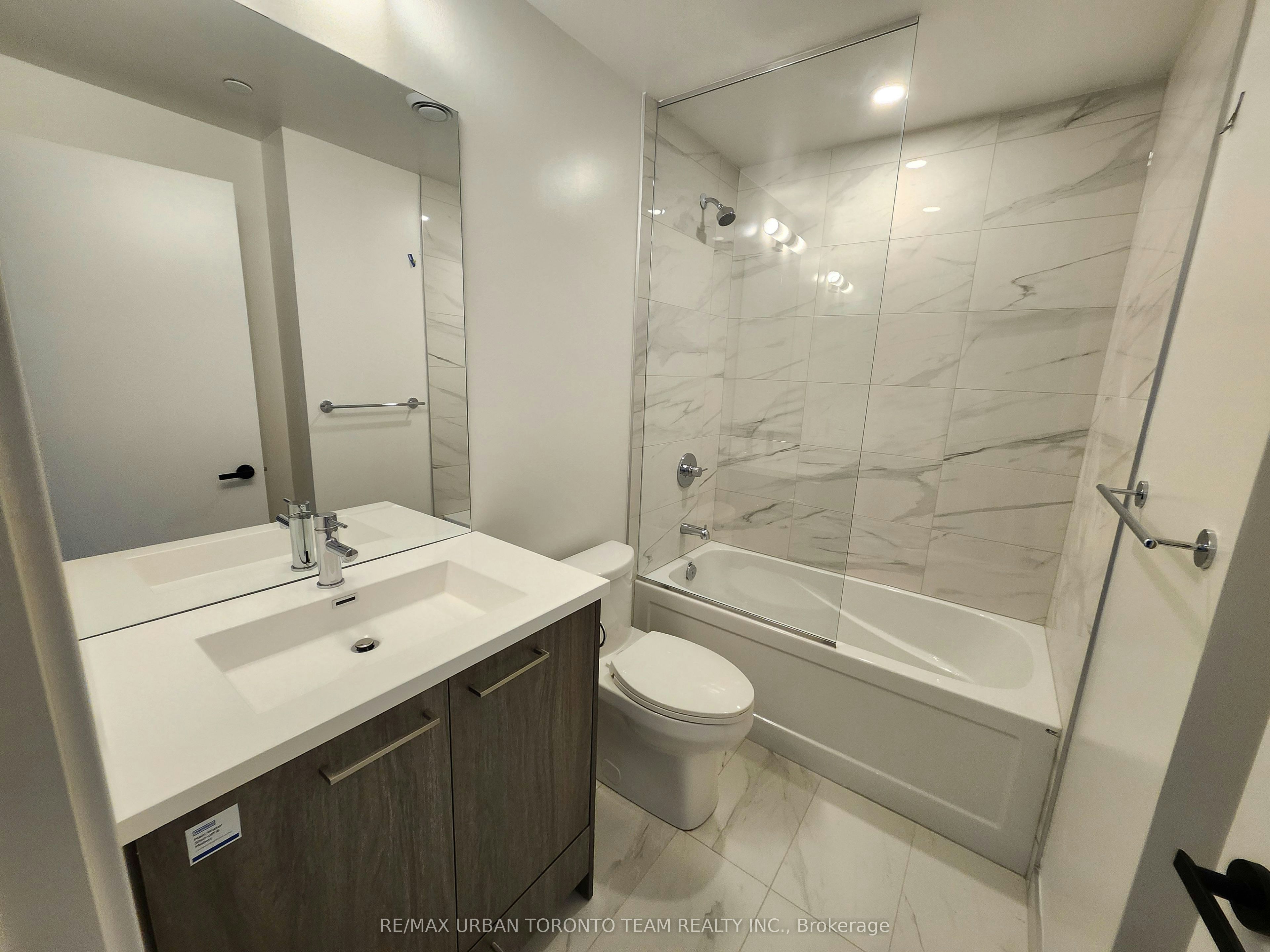 2508-28 Interchange Way, Vaughan, ON, L4K 0P8 - 9