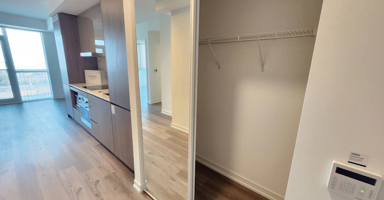 2508-28 Interchange Way, Vaughan, ON, L4K 0P8 - 3