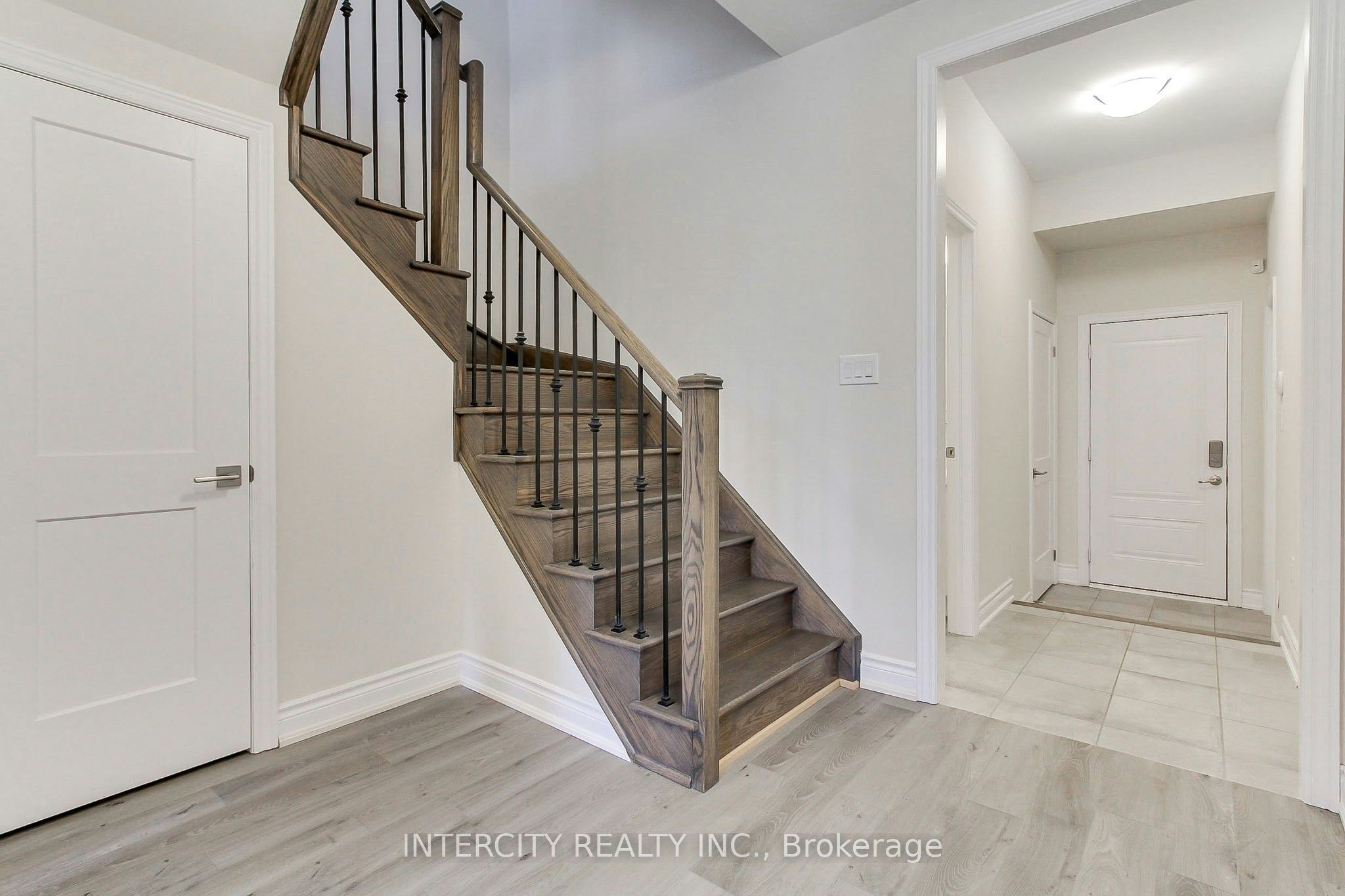 7 Adaskin Drive, Vaughan, ON, L6A 4Z8 - 10