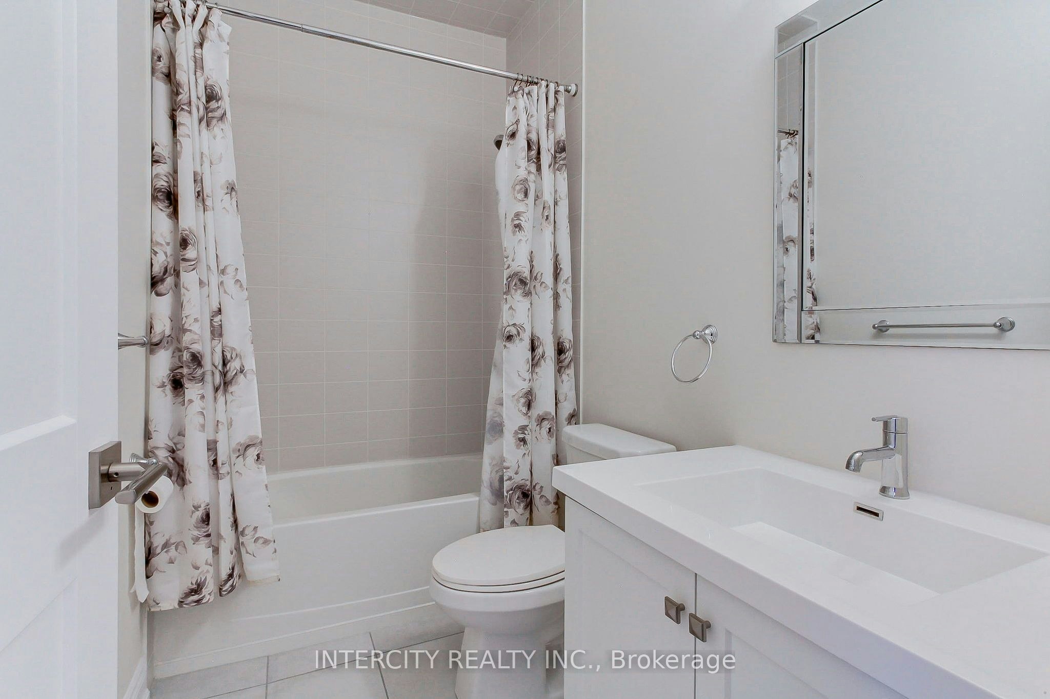 7 Adaskin Drive, Vaughan, ON, L6A 4Z8 - 44