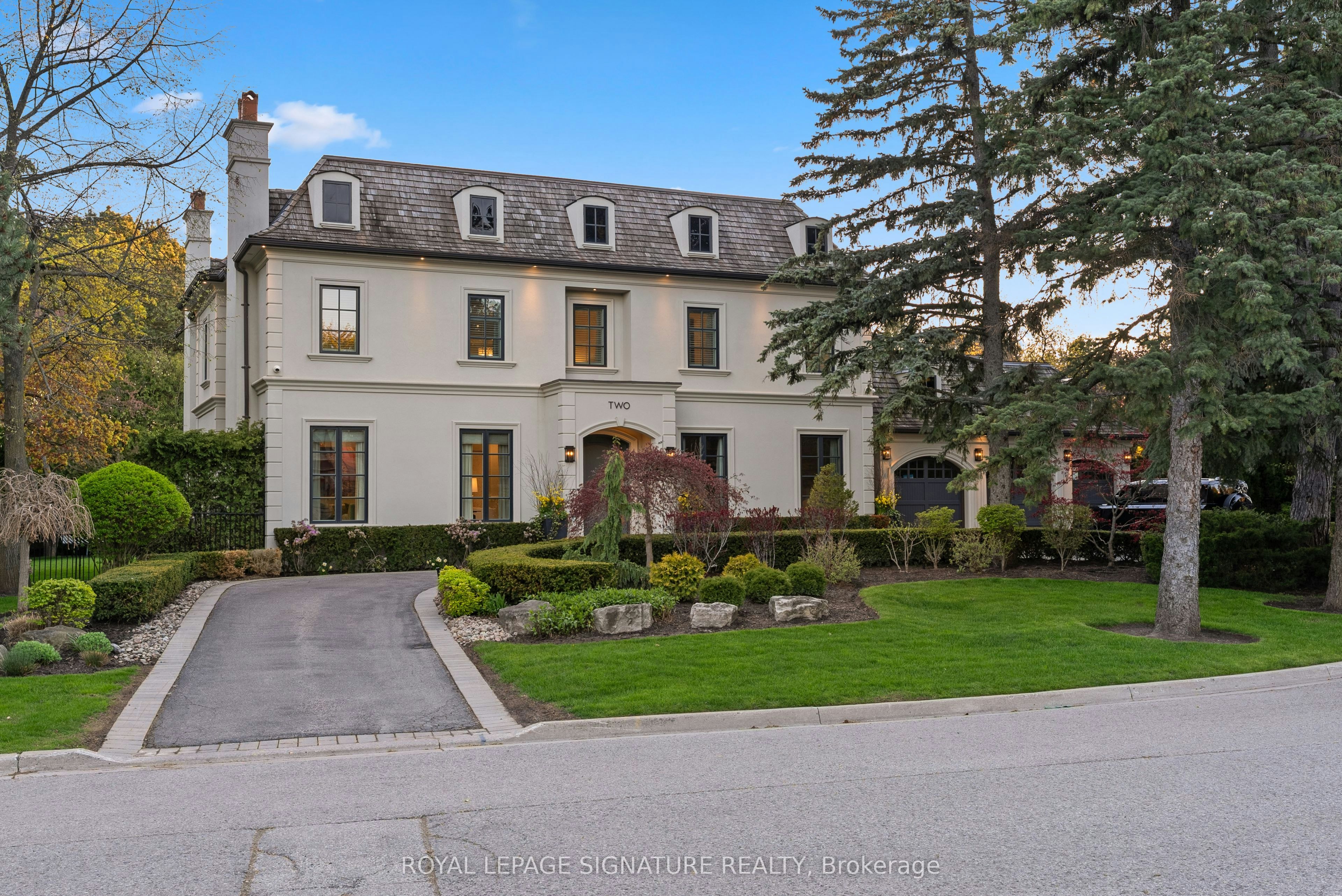2 Spirea Court, Markham, ON, L3T 2W1