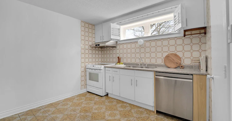 Lower-49 Sylvadene Parkway, Vaughan, ON, L4L 2M5 - 7