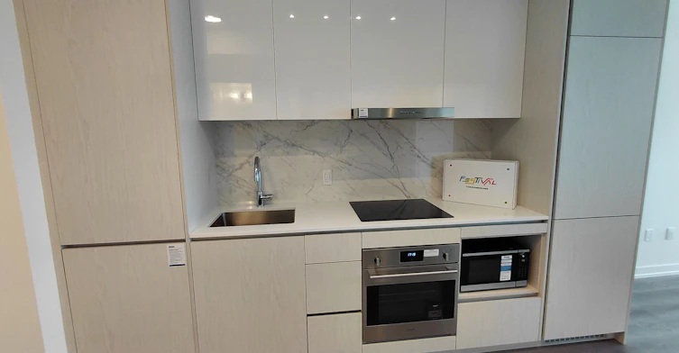 2511-28 Interchange Way, Vaughan, ON, L4K 0P8 - 5