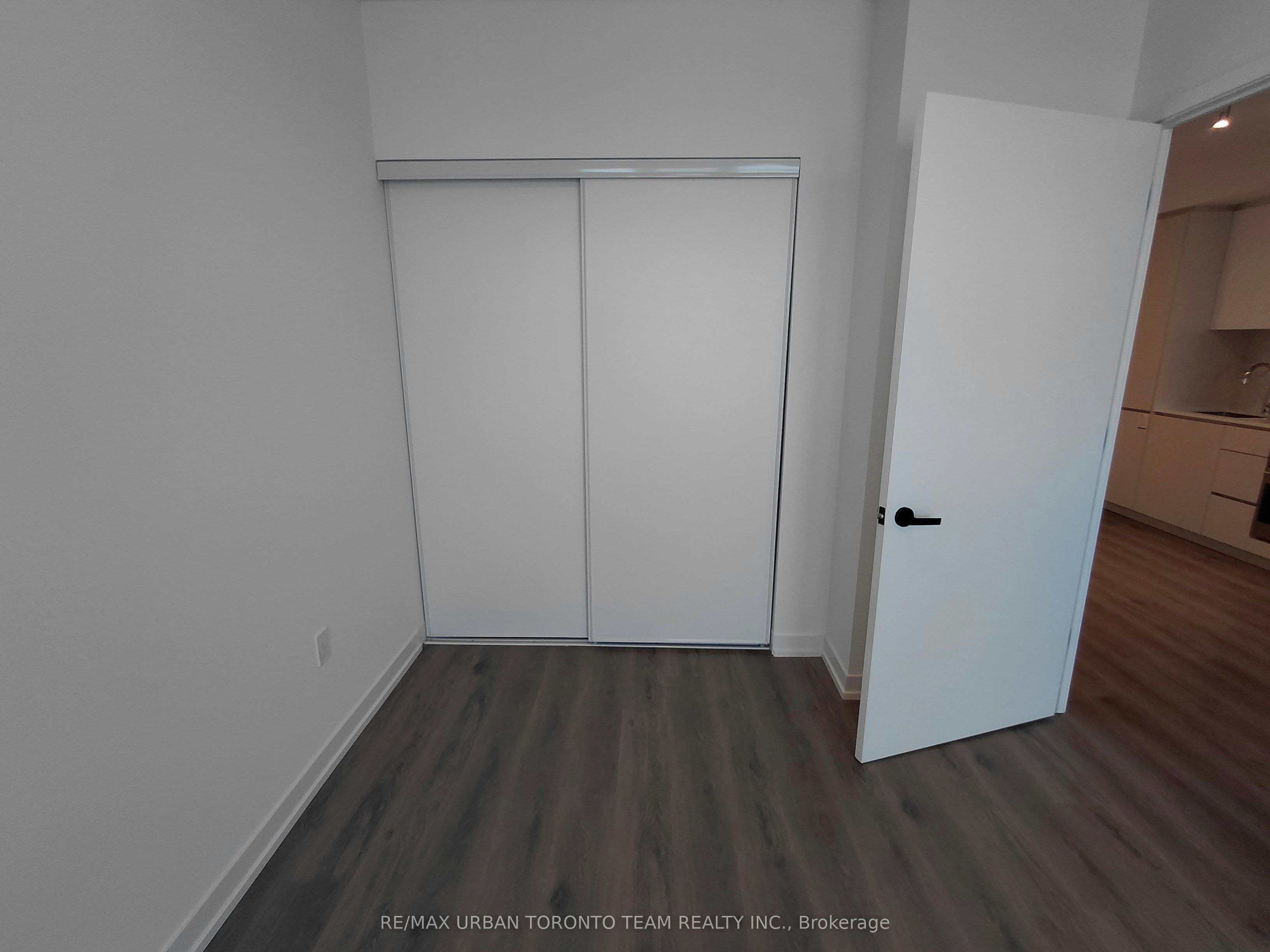 2511-28 Interchange Way, Vaughan, ON, L4K 0P8 - 10