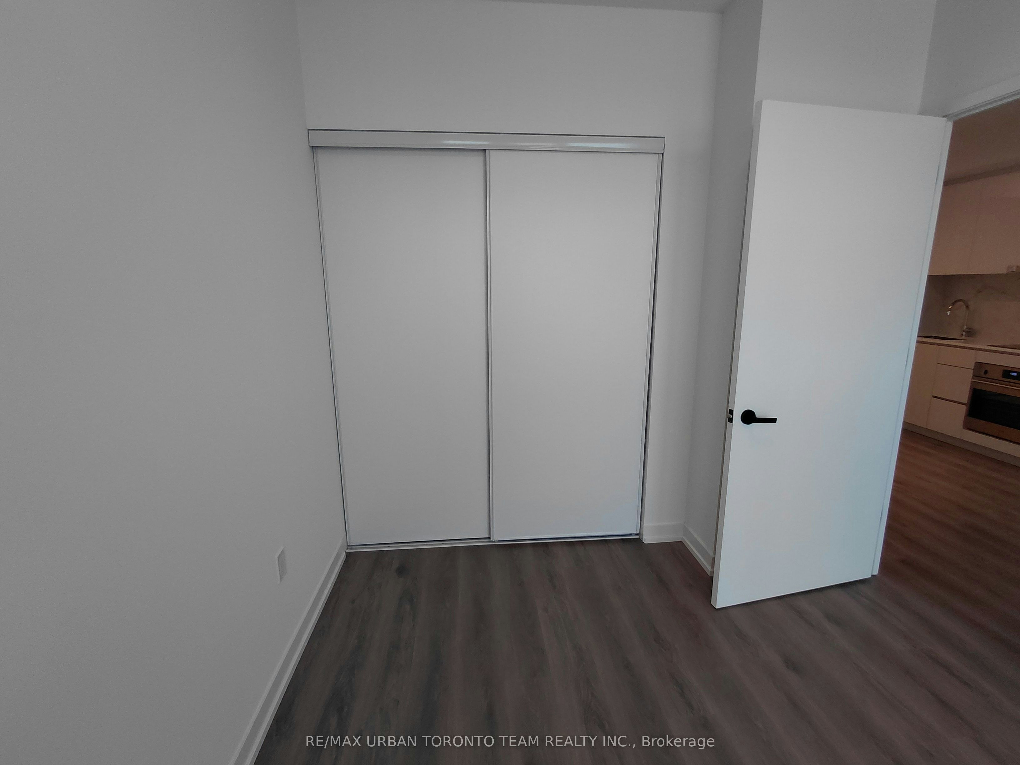 2511-28 Interchange Way, Vaughan, ON, L4K 0P8 - 8