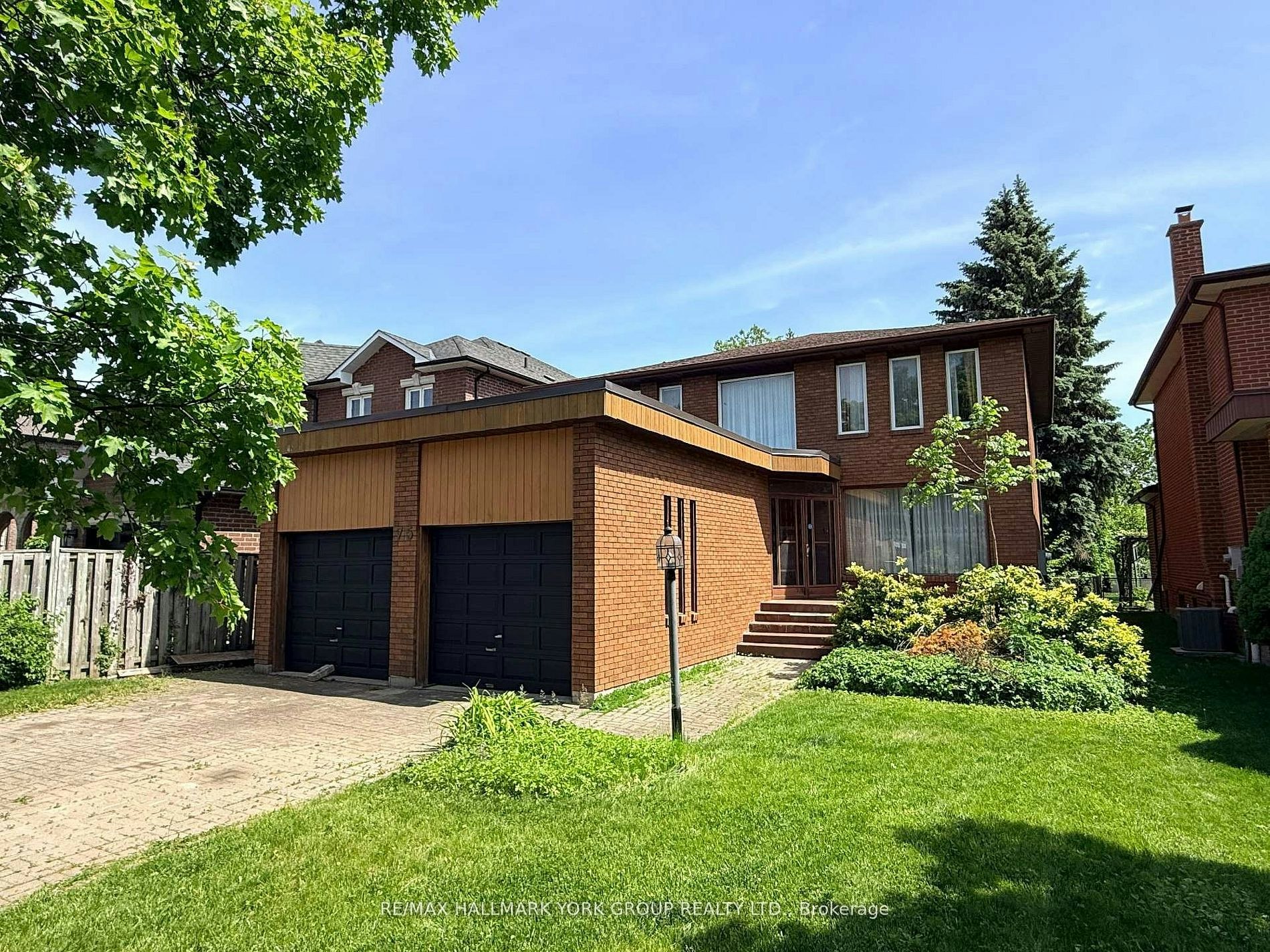 75 Spruce Avenue, Richmond Hill, ON, L4C 6V9