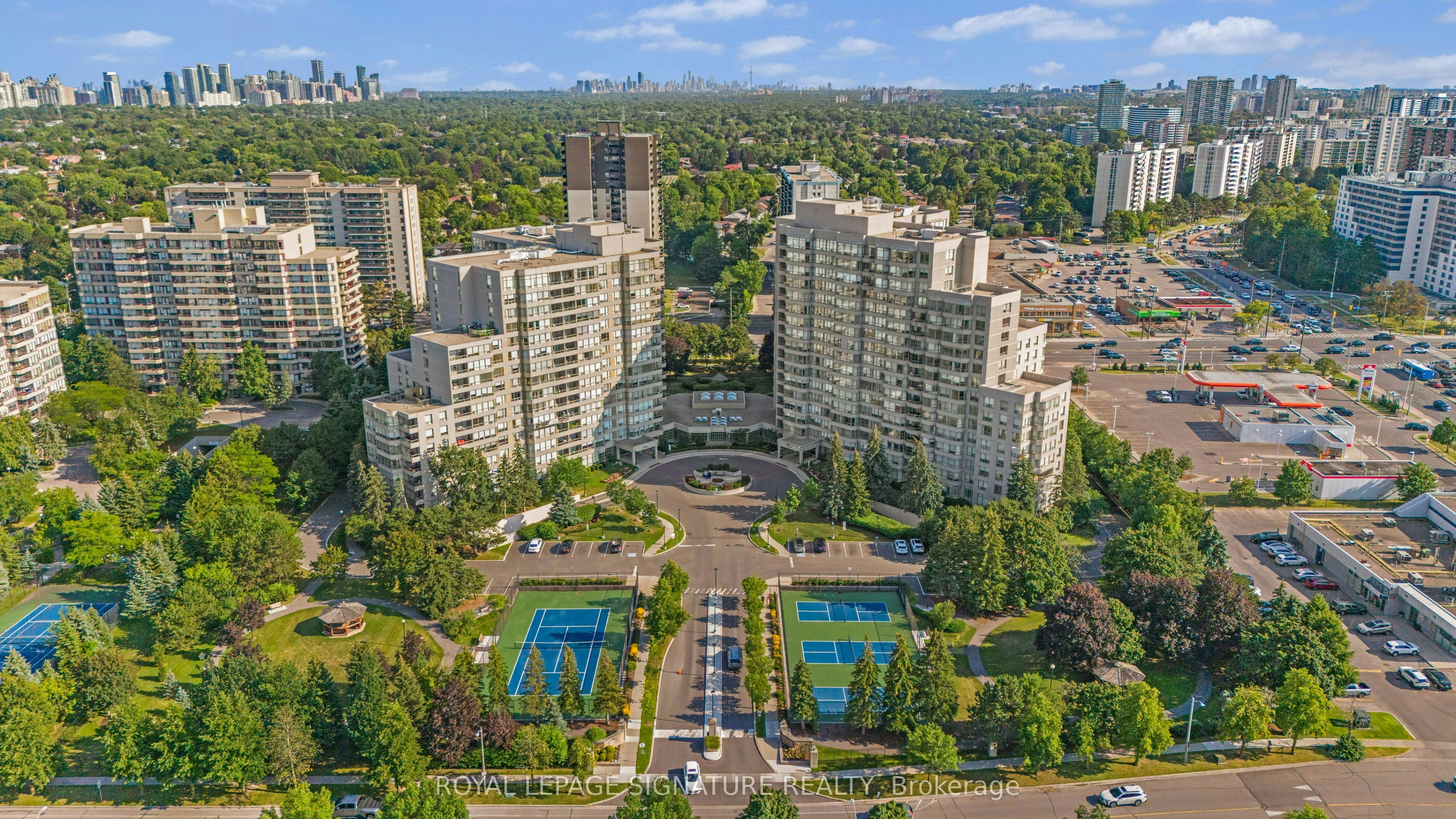 1410-11 Townsgate Drive, Vaughan, ON, L4J 8G4