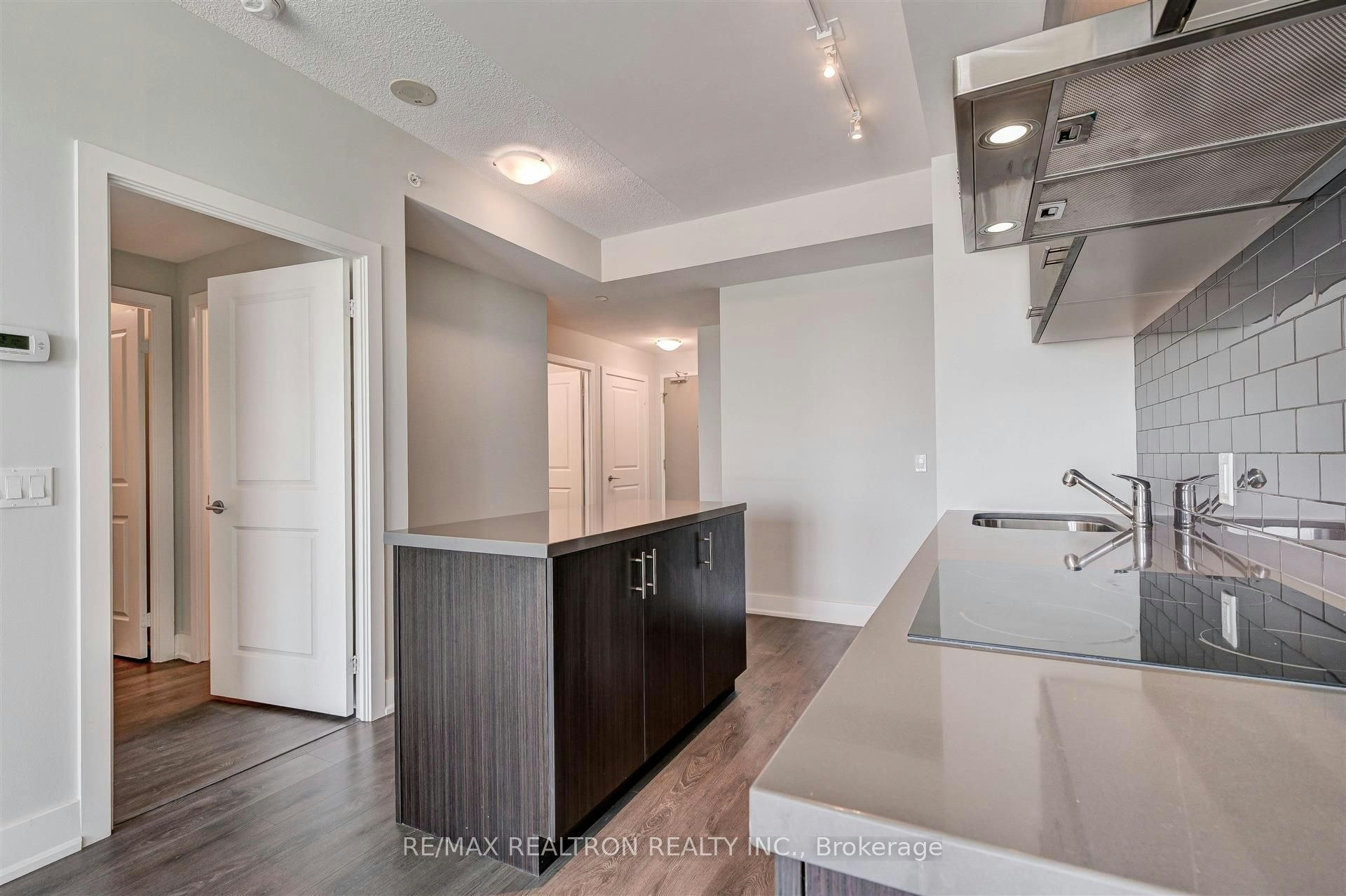 809-180 Enterprise Boulevard, Markham, ON, L6G 0G4 - 8