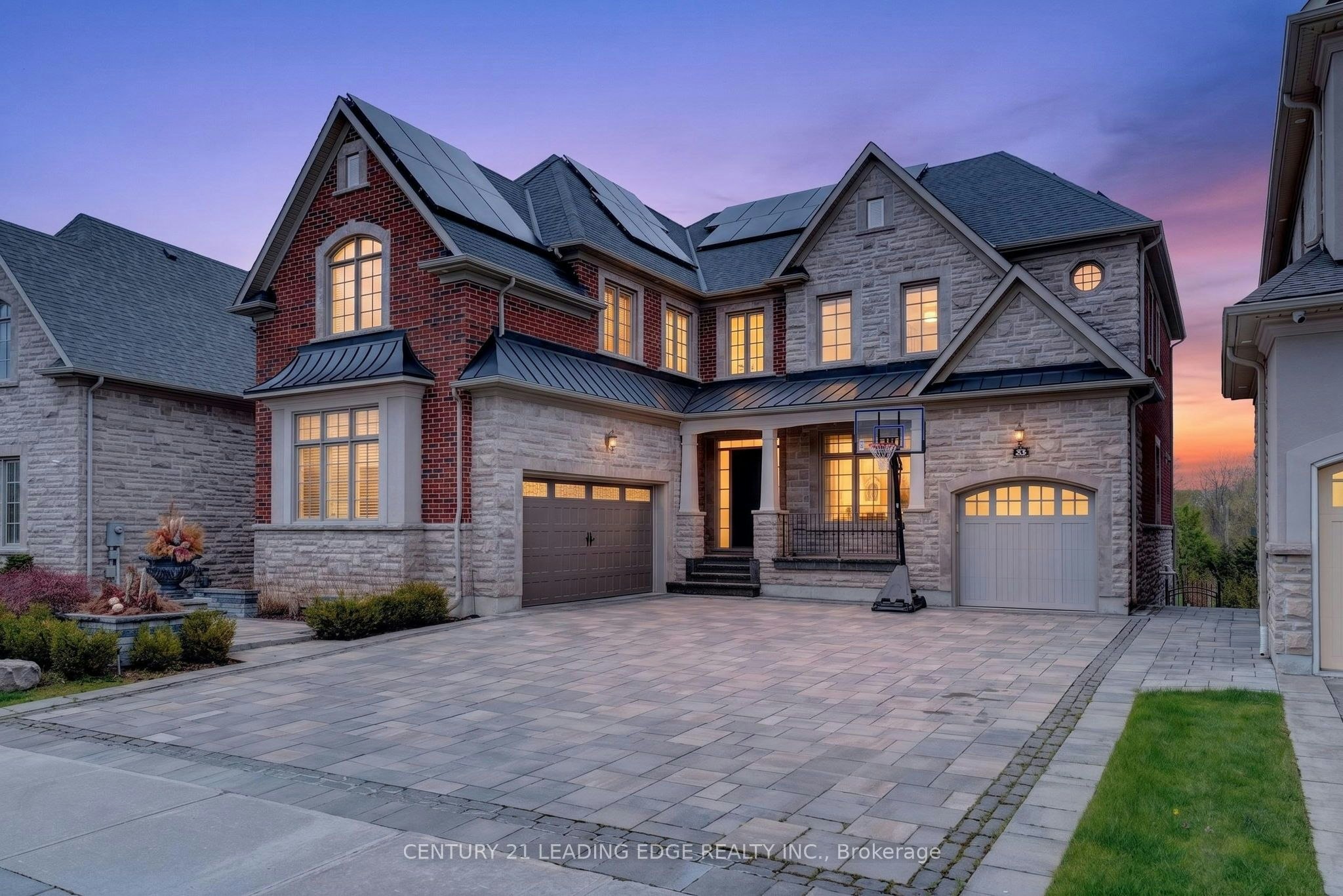33 Stollery Pond Crescent, Markham, ON, L6C 1K4