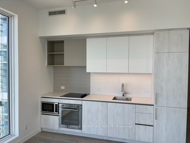 3202-7890 Jane Street, Vaughan, ON, L4K 0K9 - 2