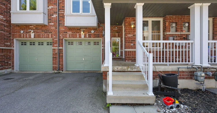 87-15 Old Colony Road, Richmond Hill, ON, L4E 4L5 - 2