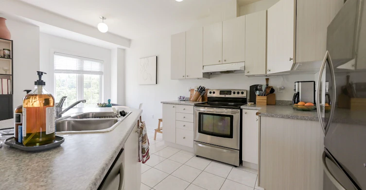 87-15 Old Colony Road, Richmond Hill, ON, L4E 4L5 - 18