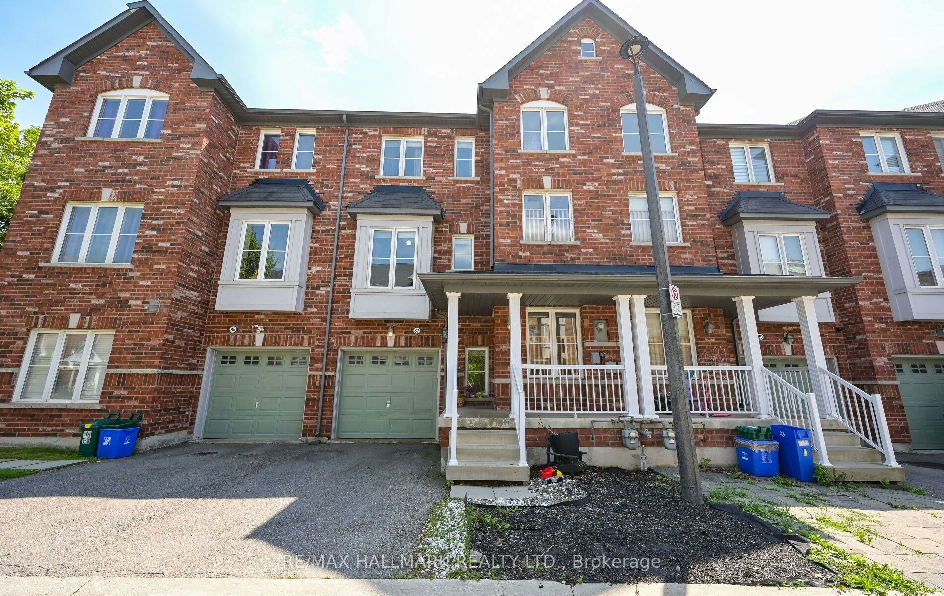 87-15 Old Colony Road, Richmond Hill, ON, L4E 4L5