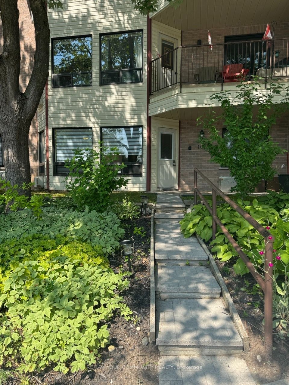 104-111 Grew Boulevard, Georgina, ON, L0E 1R0