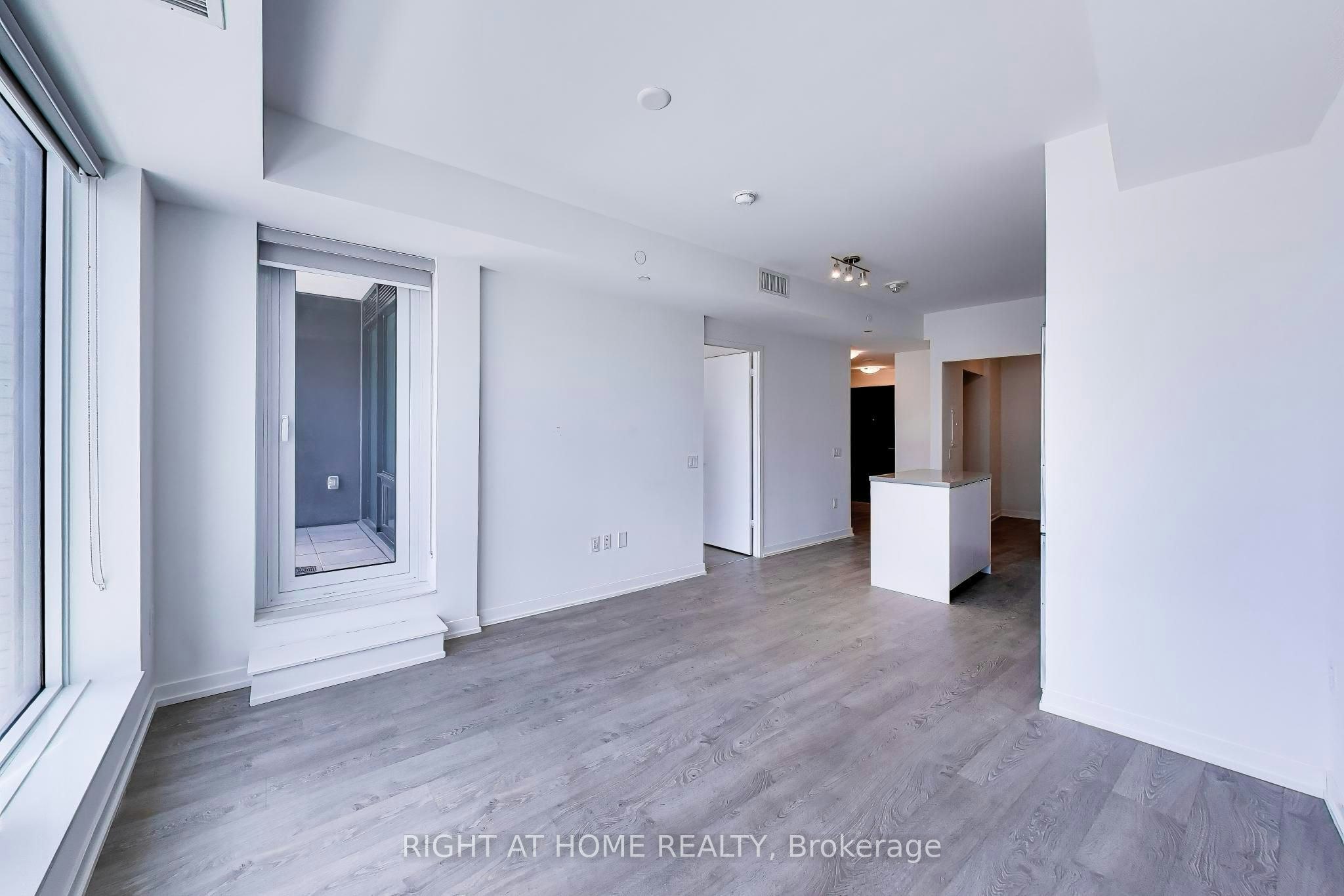 208E-8868 Yonge Street, Richmond Hill, ON, L4C 0T4 - 17