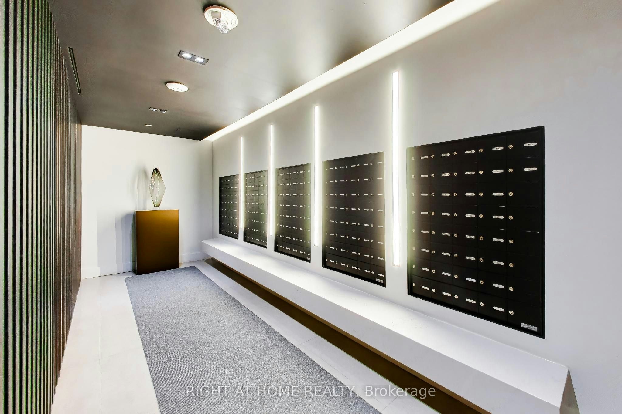 208E-8868 Yonge Street, Richmond Hill, ON, L4C 0T4 - 11
