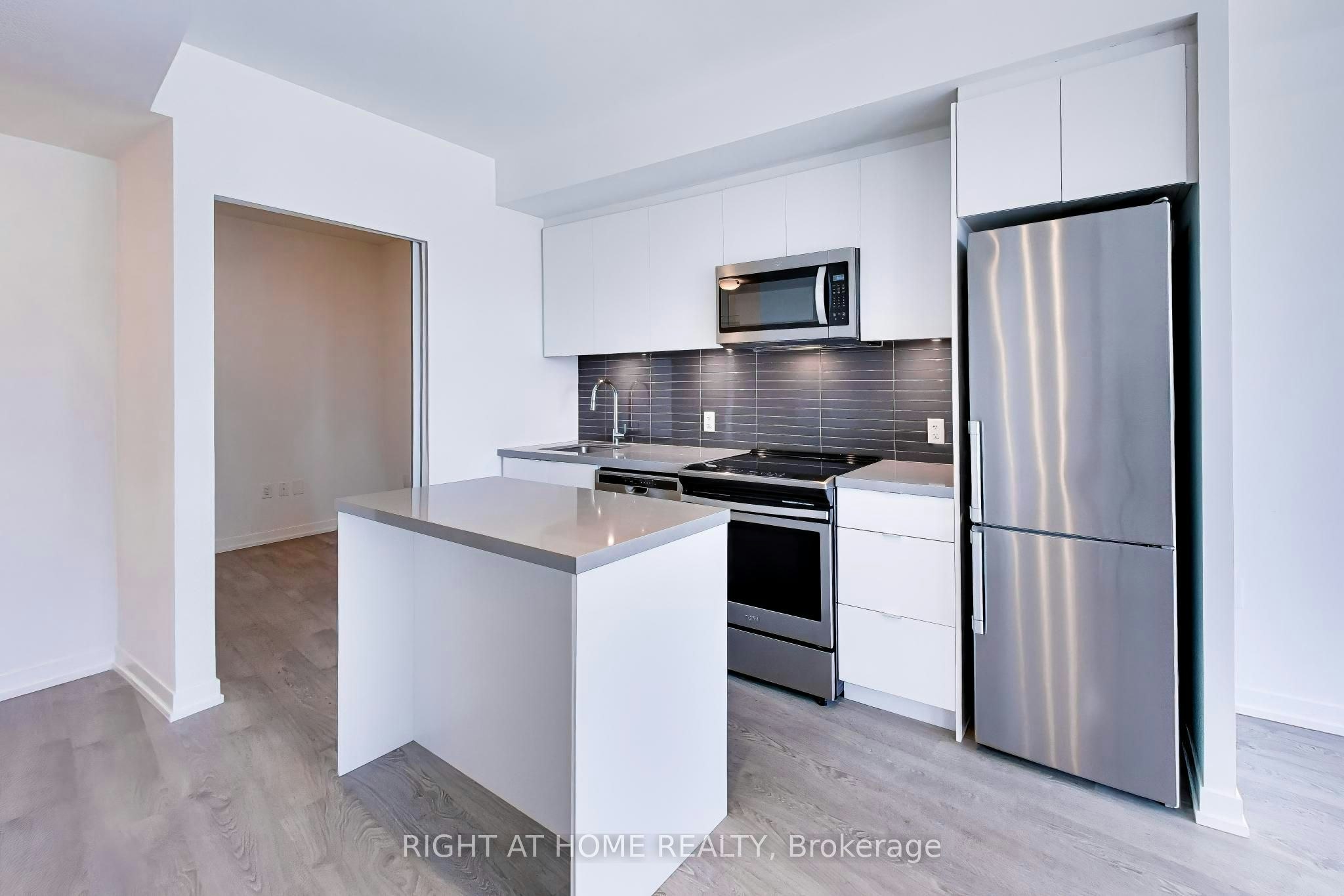208E-8868 Yonge Street, Richmond Hill, ON, L4C 0T4 - 18