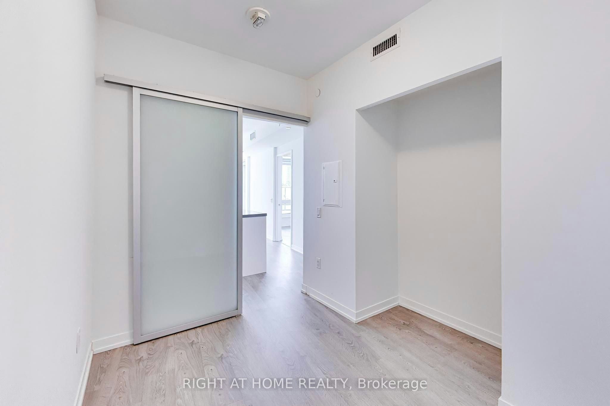 208E-8868 Yonge Street, Richmond Hill, ON, L4C 0T4 - 27