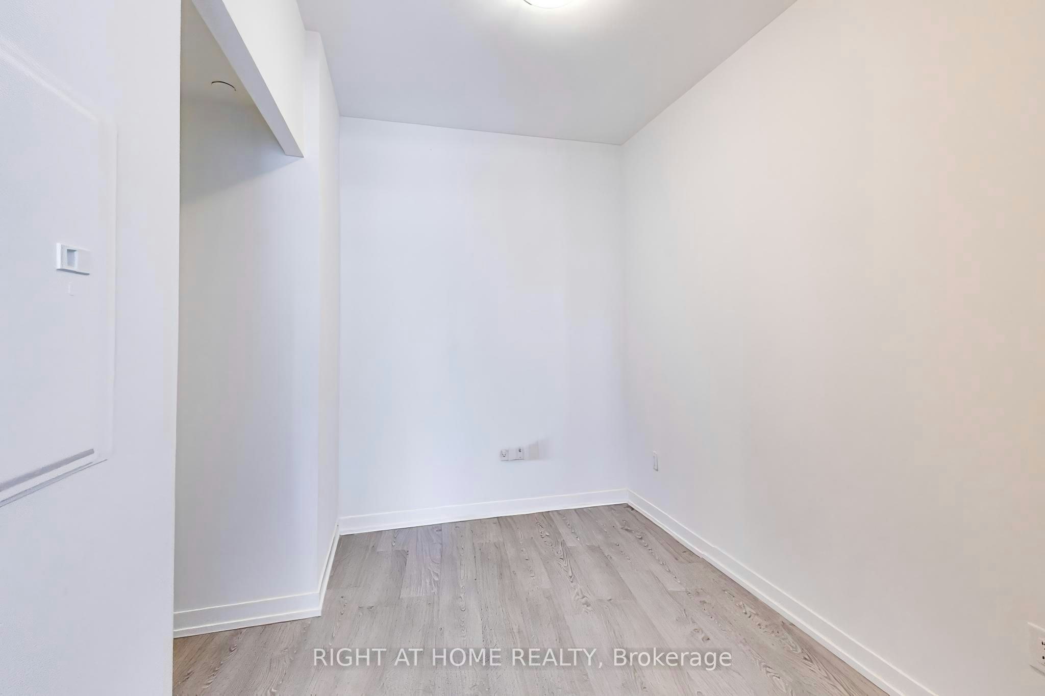 208E-8868 Yonge Street, Richmond Hill, ON, L4C 0T4 - 19