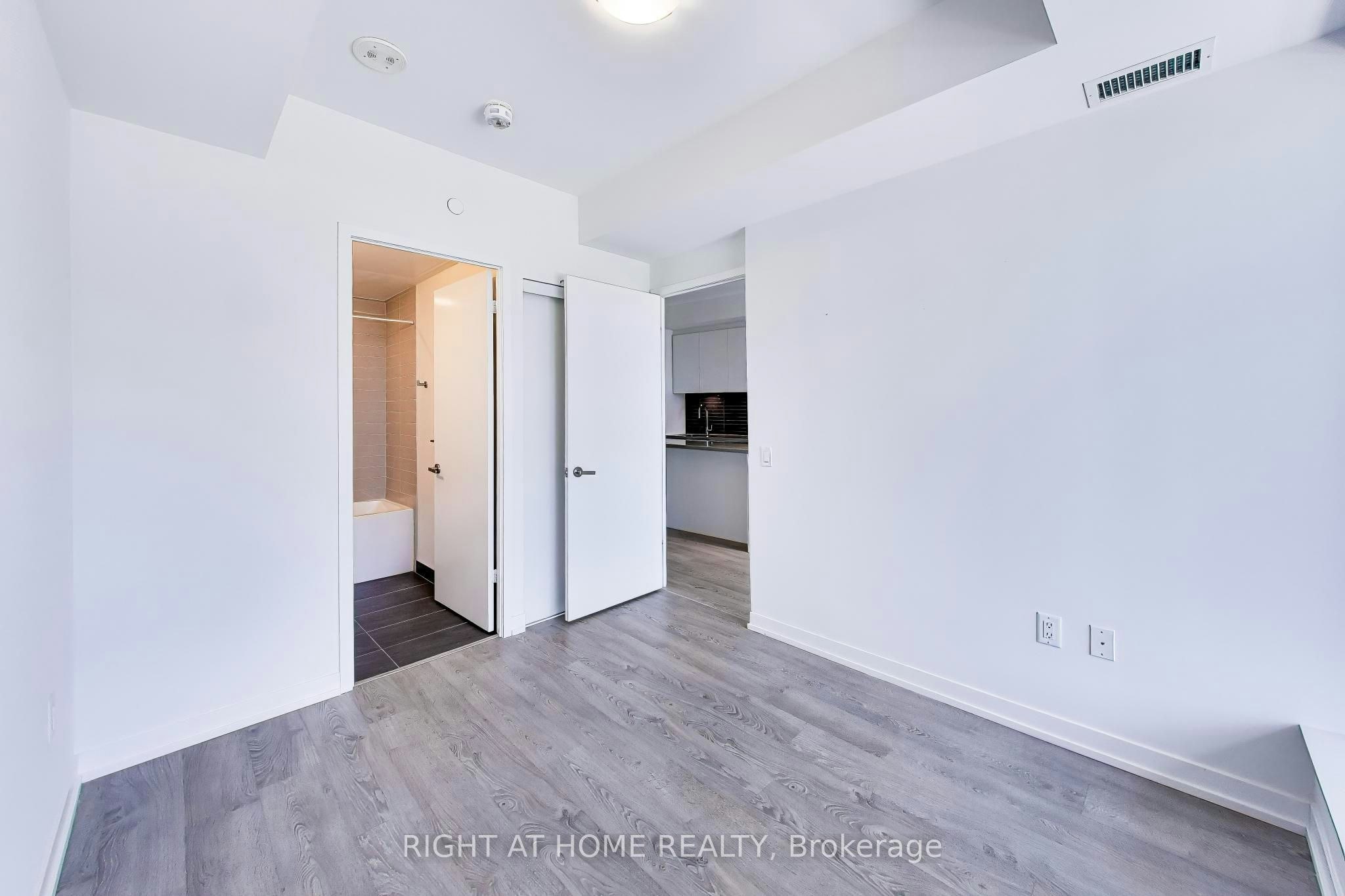208E-8868 Yonge Street, Richmond Hill, ON, L4C 0T4 - 24
