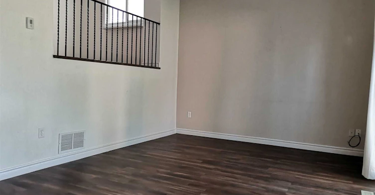 29 New Port Way, Markham, ON, L3T 5G3 - 5