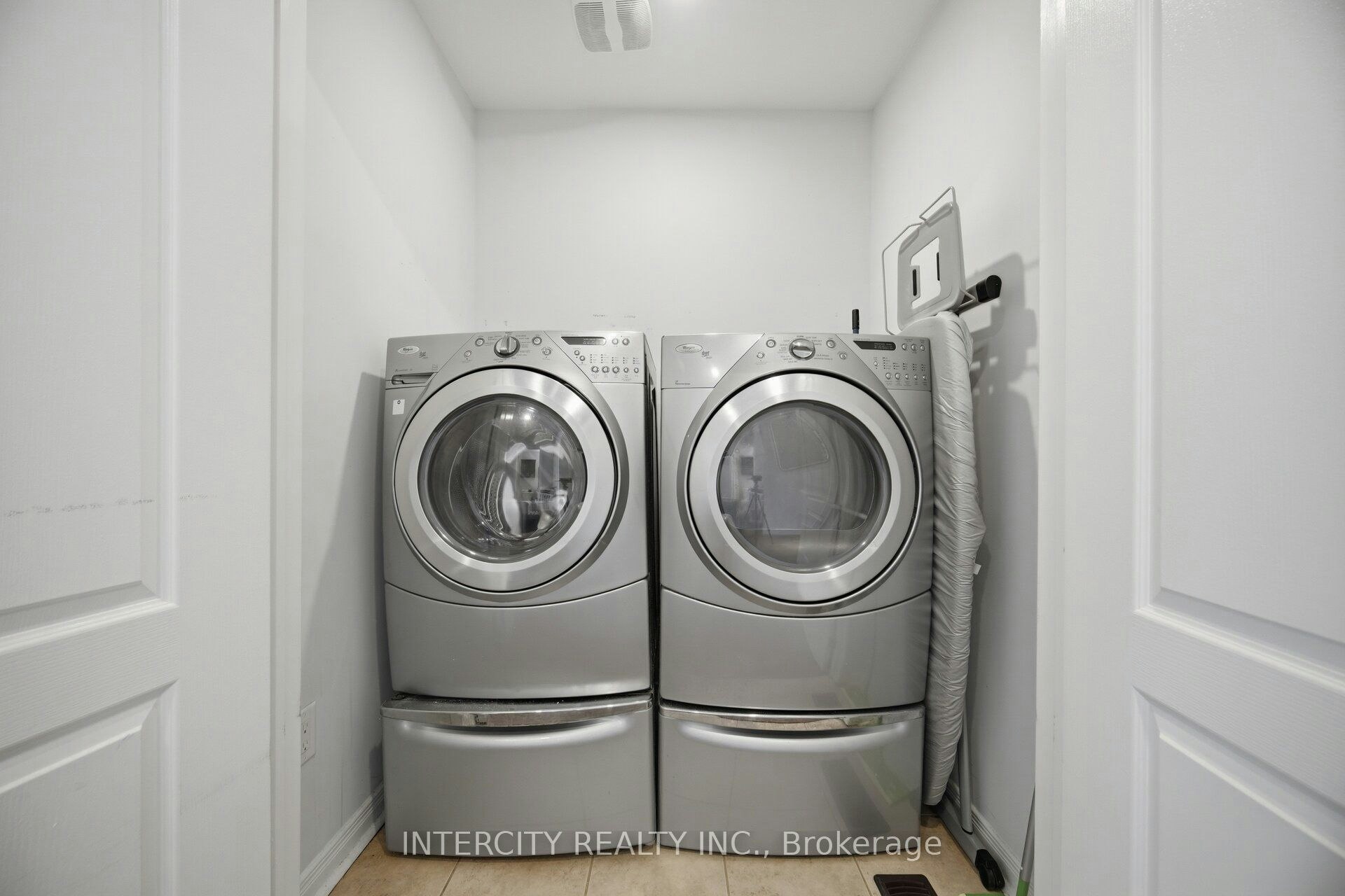 64 Coranto Way, Vaughan, ON, L4H 3L9 - 11