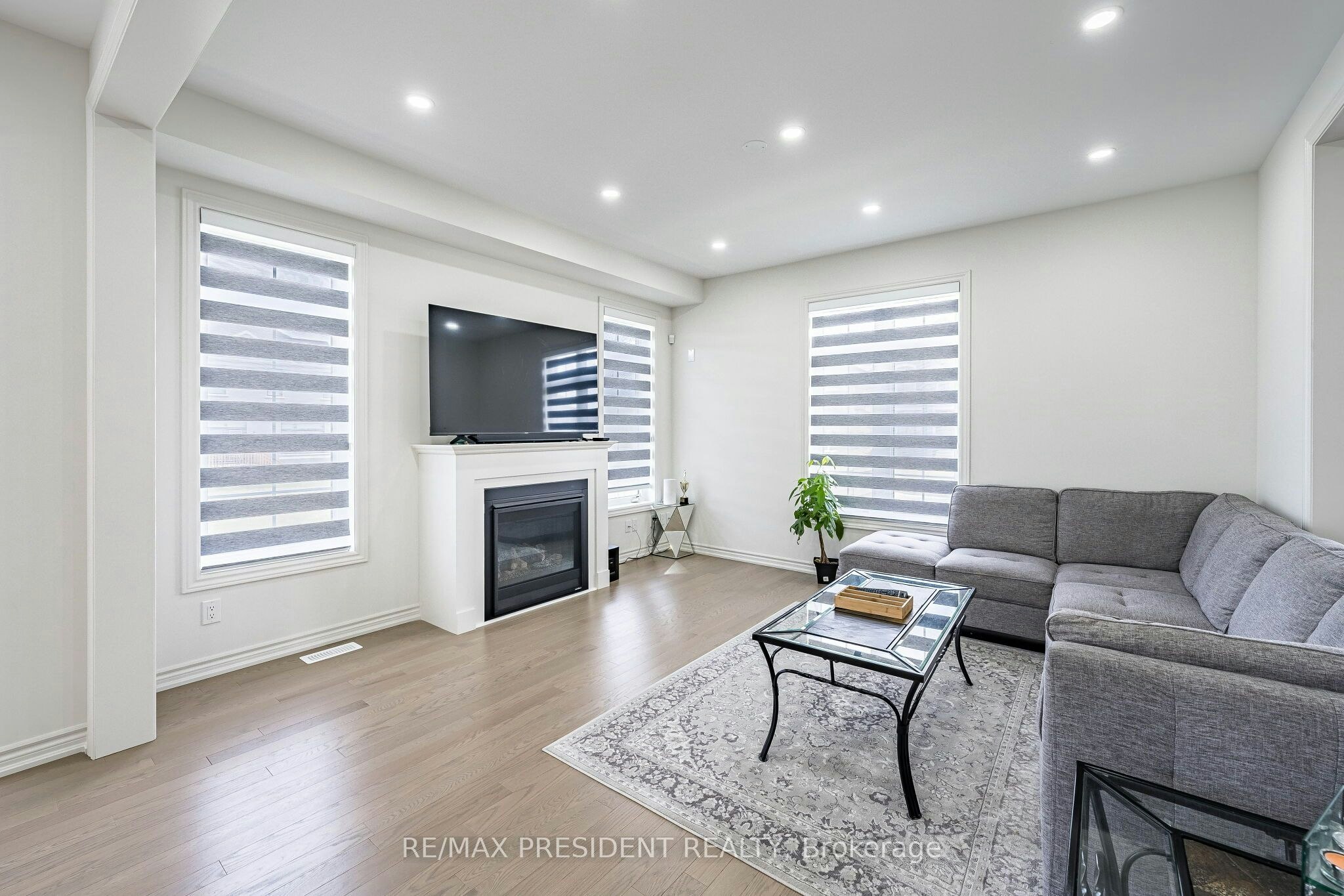 2 Hawthorns Gardens, Adjala-Tosorontio, ON, L0G 1W0 - 14