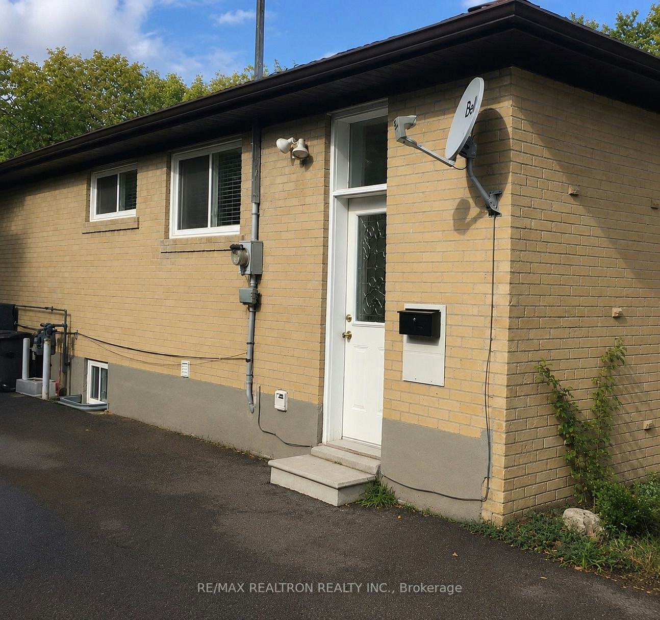Bsmt-260 Axminster Drive, Richmond Hill, ON, L4C 2W1 - 2