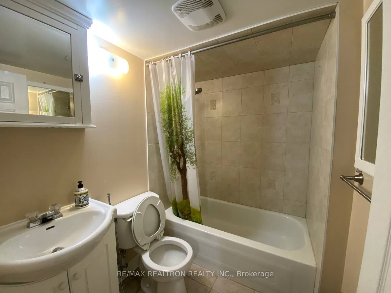 Bsmt-260 Axminster Drive, Richmond Hill, ON, L4C 2W1 - 7