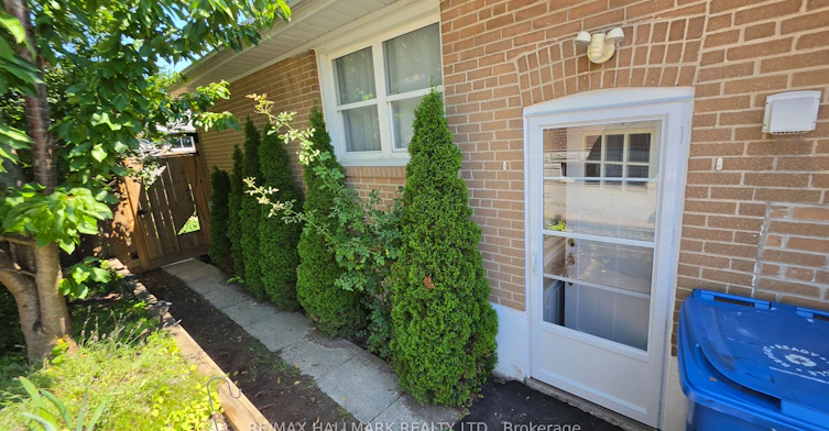 Lower Level-187 Septonne Avenue, Newmarket, ON, L3Y 2W5 - 4