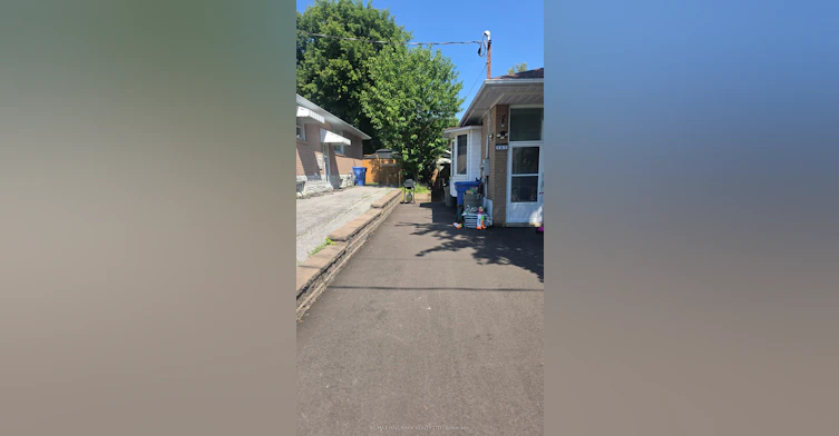 Lower Level-187 Septonne Avenue, Newmarket, ON, L3Y 2W5