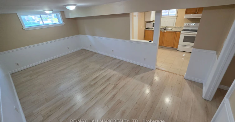 Lower Level-187 Septonne Avenue, Newmarket, ON, L3Y 2W5 - 9