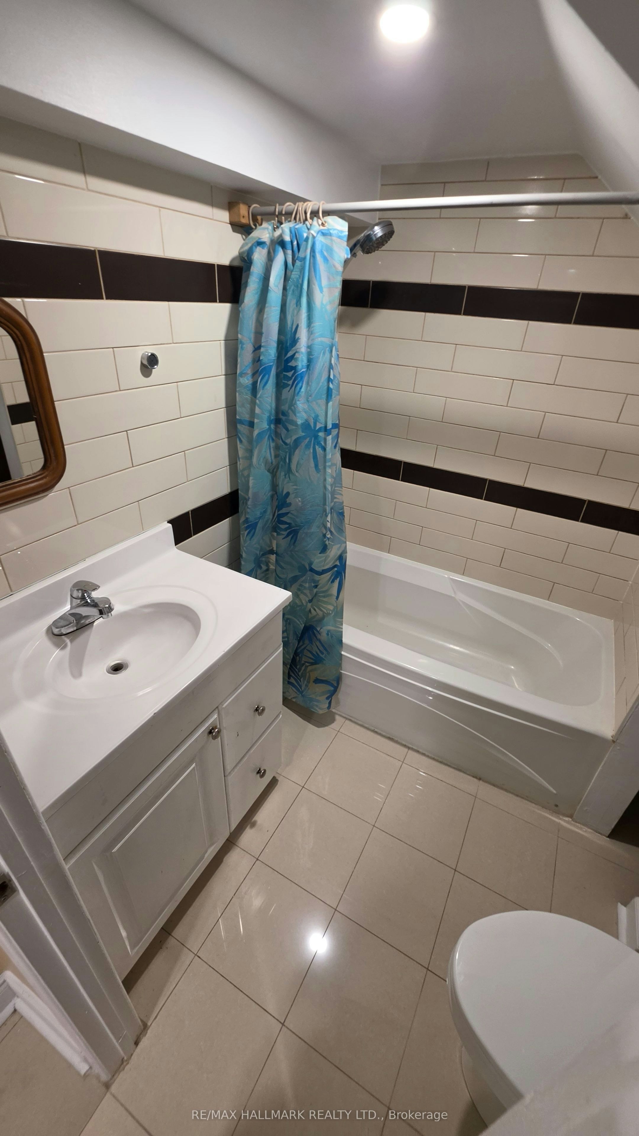 Lower Level-187 Septonne Avenue, Newmarket, ON, L3Y 2W5 - 11