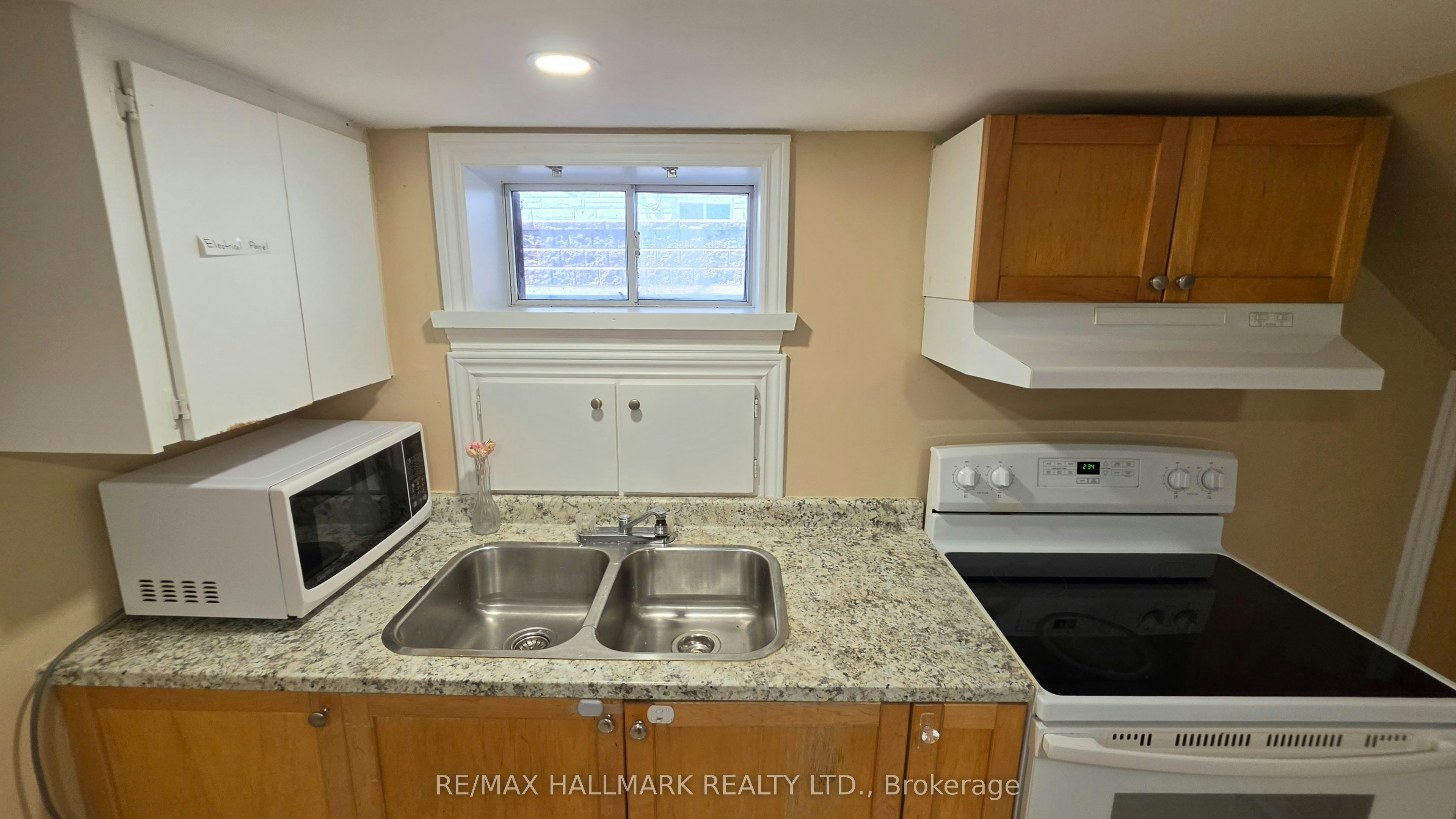 Lower Level-187 Septonne Avenue, Newmarket, ON, L3Y 2W5 - 12