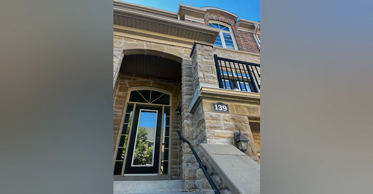139 Chapman Court, Aurora, ON, L4G 0E2 - 7