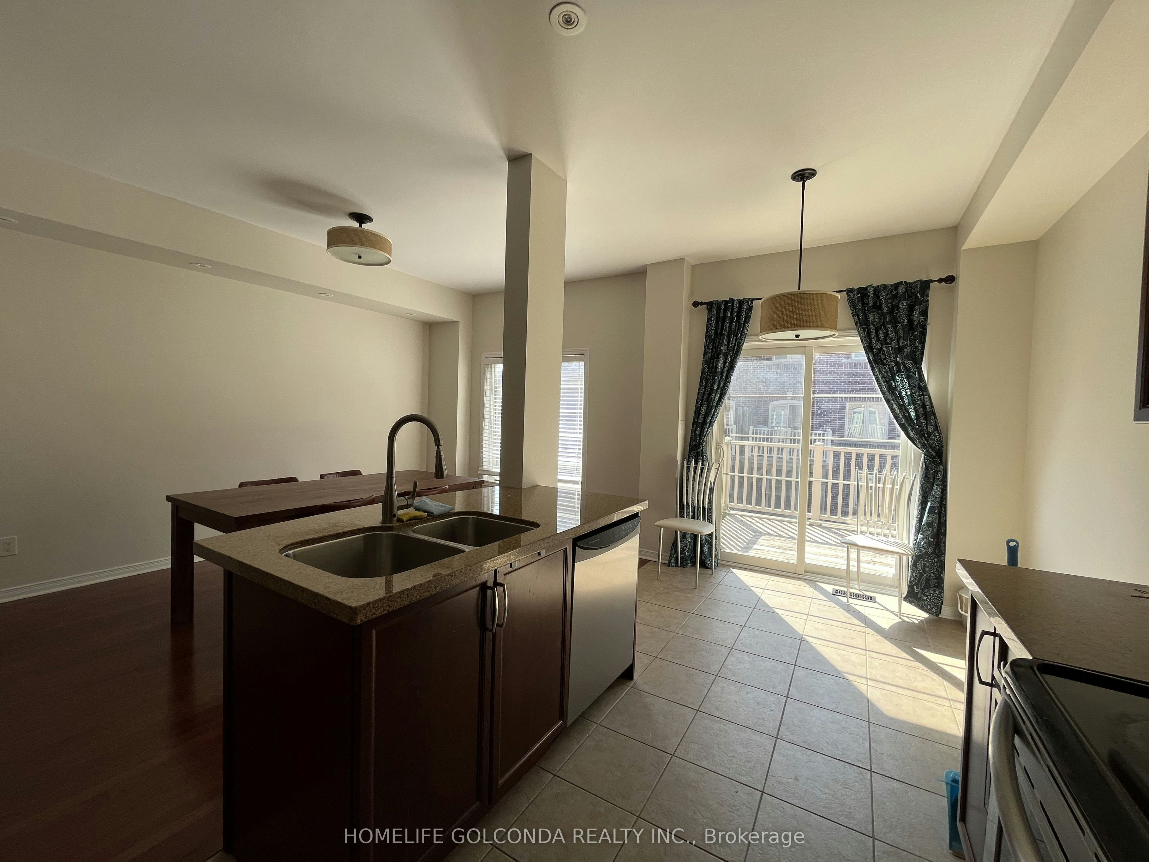139 Chapman Court, Aurora, ON, L4G 0E2 - 11