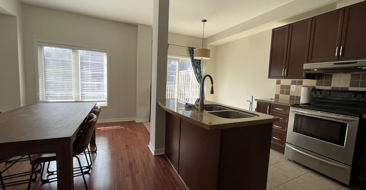 139 Chapman Court, Aurora, ON, L4G 0E2 - 10