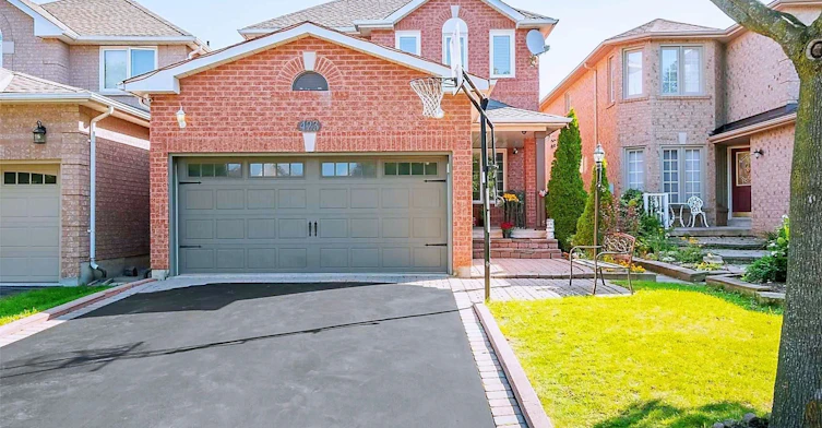 Lower-423 Flanagan Court, Newmarket, ON, L3X 2G1