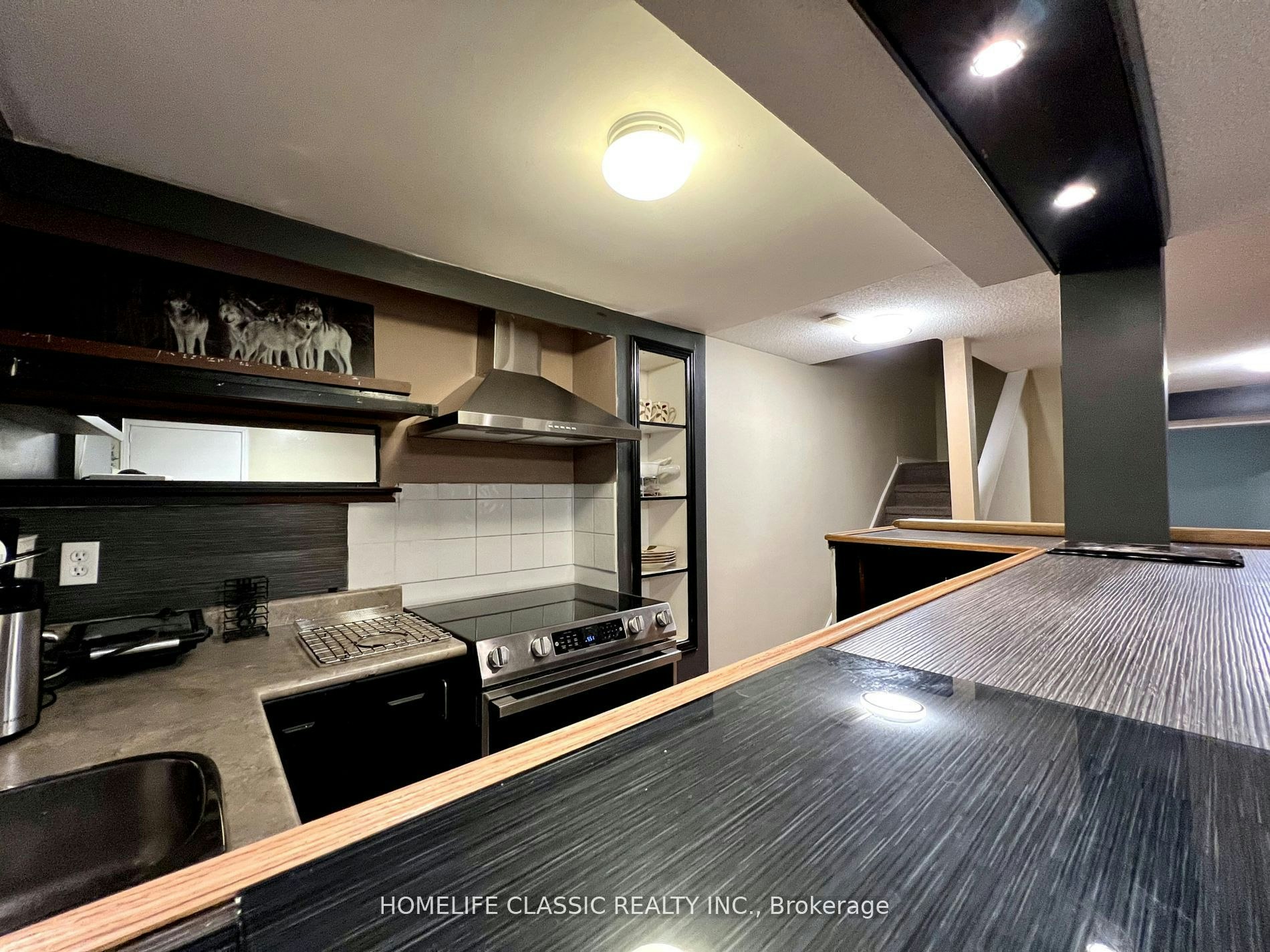 Lower-423 Flanagan Court, Newmarket, ON, L3X 2G1 - 6