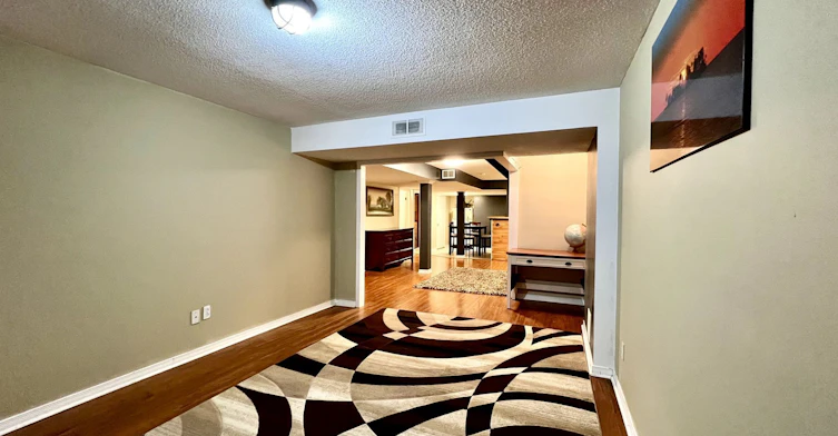 Lower-423 Flanagan Court, Newmarket, ON, L3X 2G1 - 8