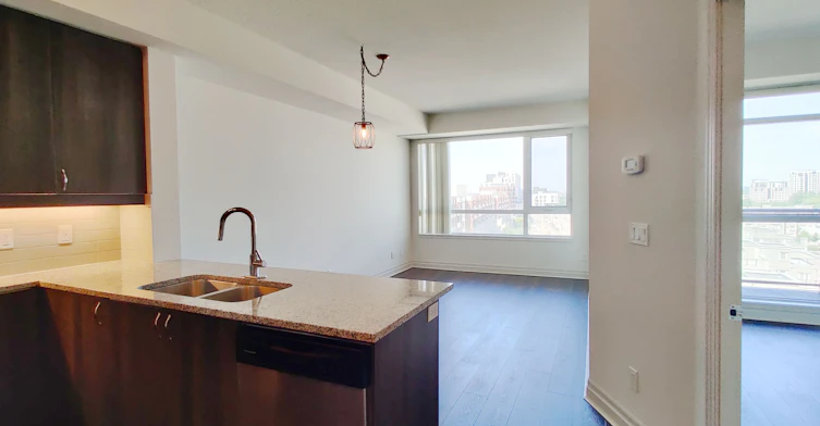 803-8110 Birchmount Road, Markham, ON, L6G 0E3 - 2