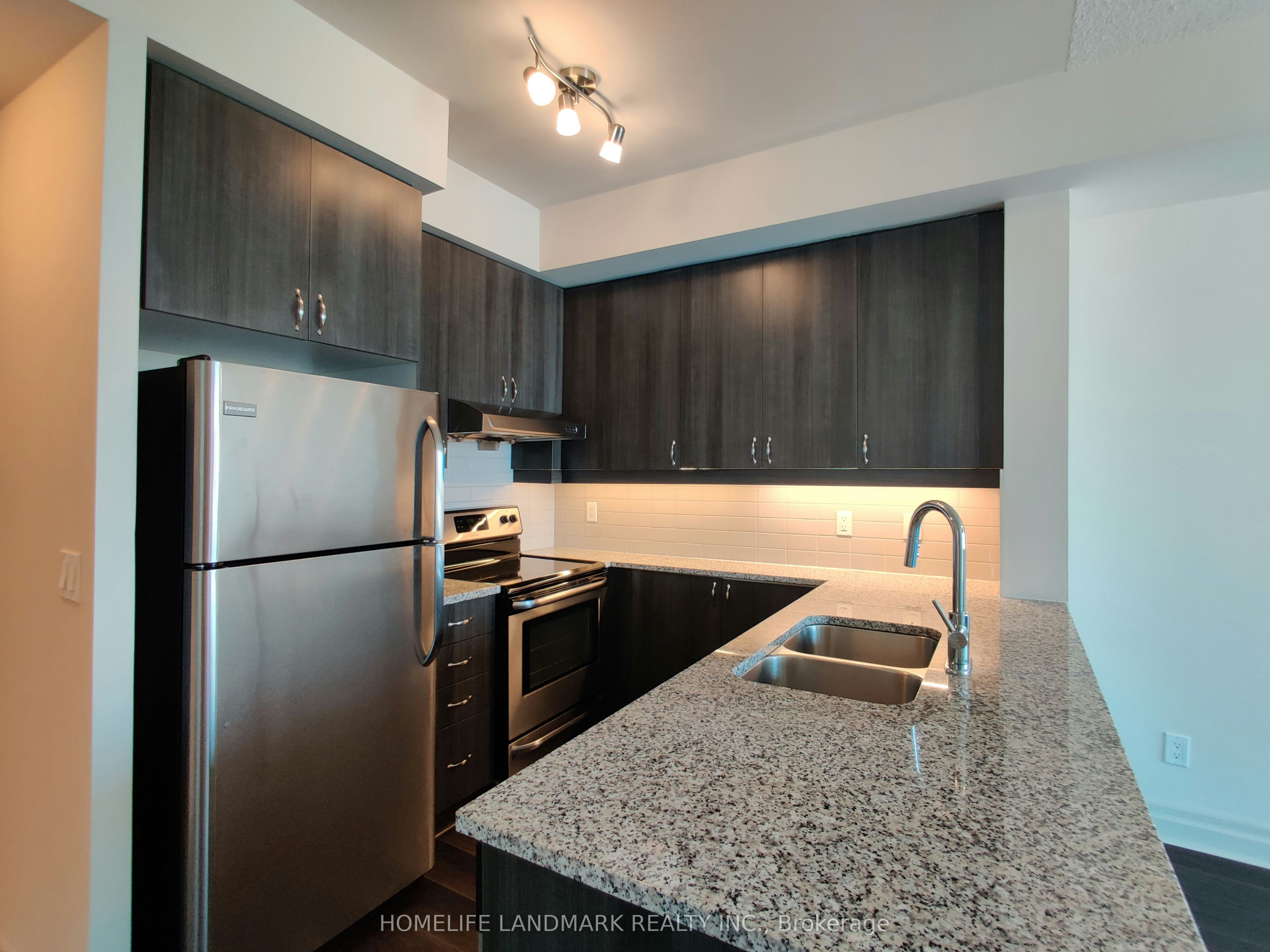 803-8110 Birchmount Road, Markham, ON, L6G 0E3 - 3