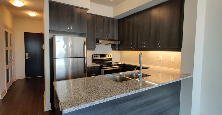 803-8110 Birchmount Road, Markham, ON, L6G 0E3 - 5