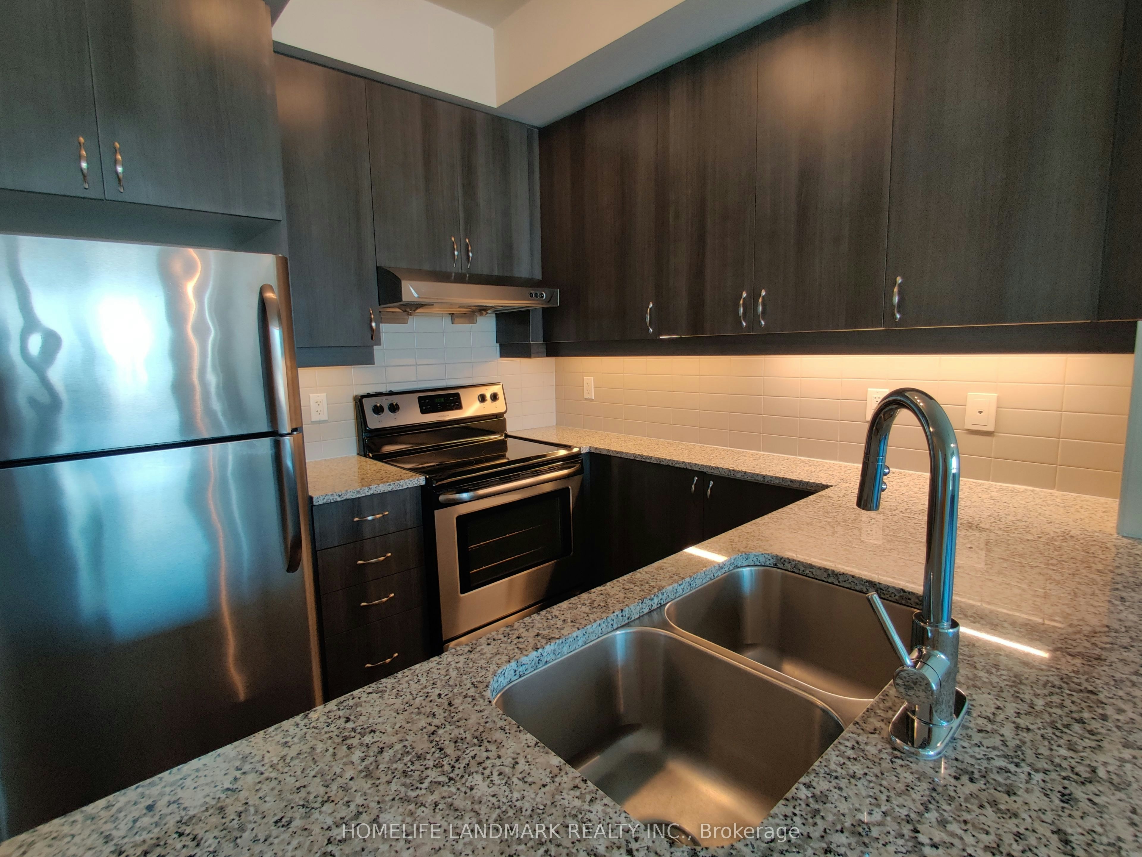 803-8110 Birchmount Road, Markham, ON, L6G 0E3 - 4