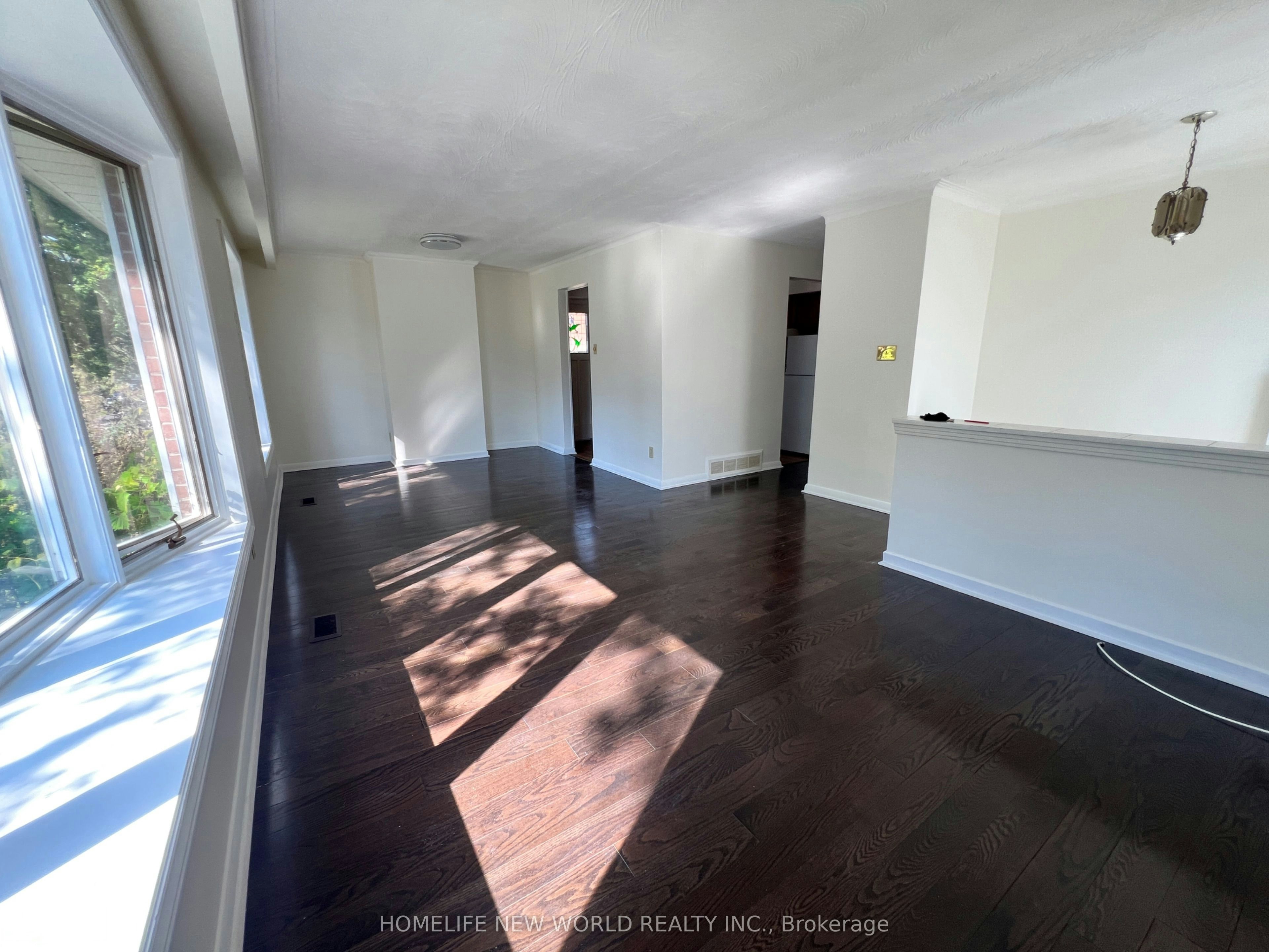 53 Aurora Heights Drive, Aurora, ON, L4G 2W6 - 3
