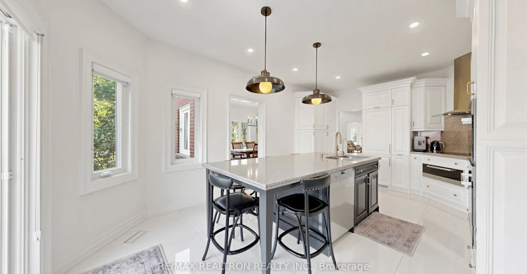199 Corner Ridge Road, Aurora, ON, L4G 6L5 - 9